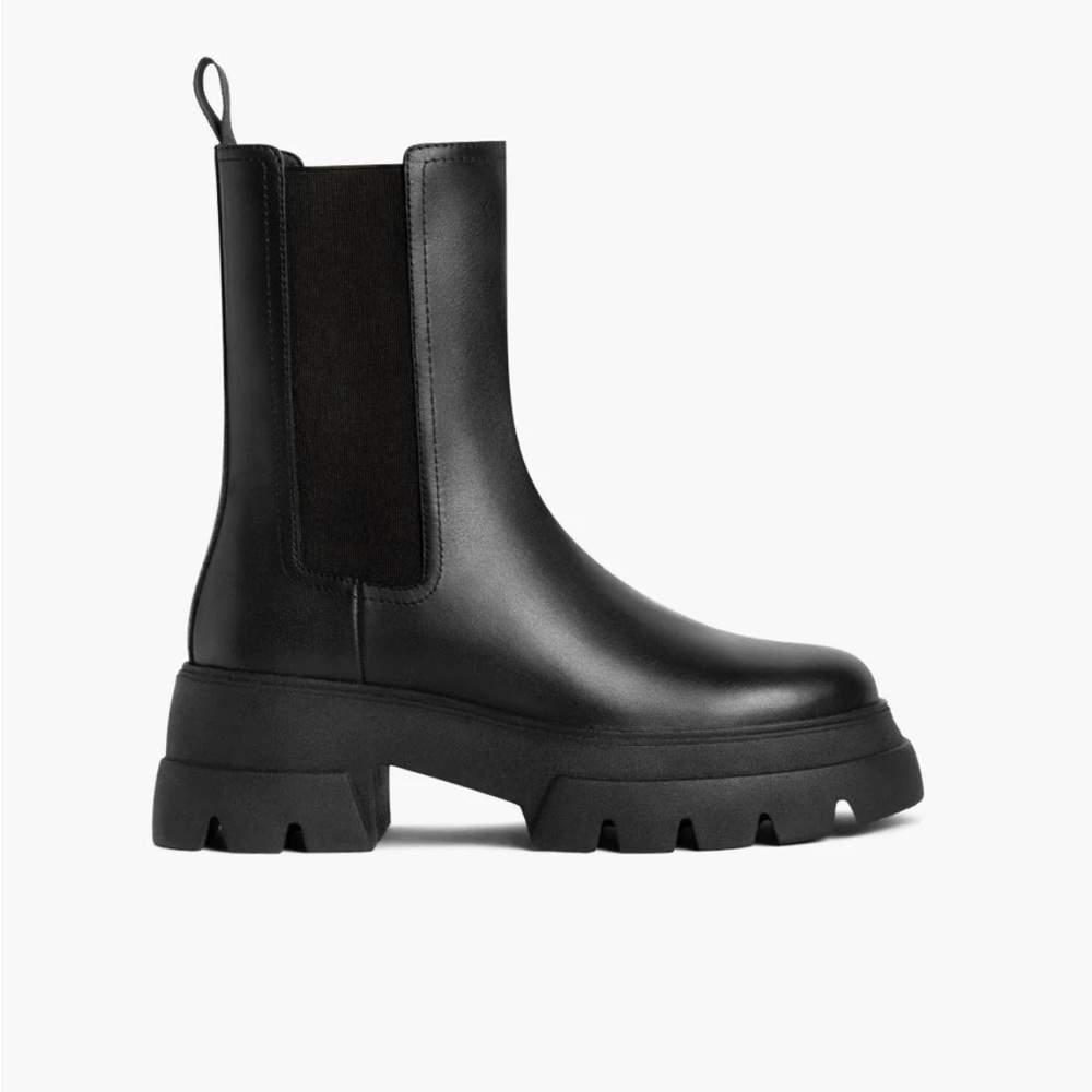 Thursday Reign boots